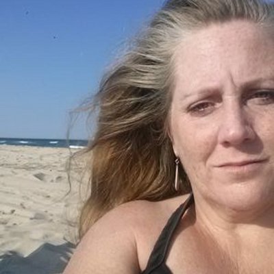 Susan Dusenbury - Twitter Profile Picture of Susan Dusenbury (@snoozinbury) on Twitter