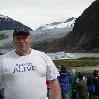 Profile Picture of Bill Moulder (@lakerbanddad) on Twitter