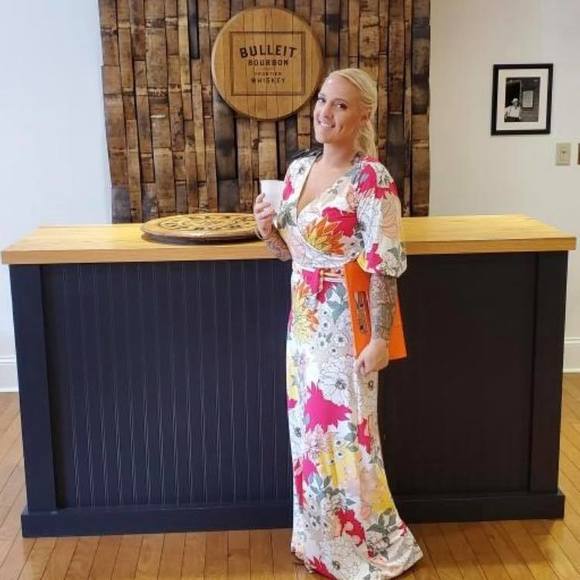 Profile Picture of Tonya Stuhm (@tstuhm) on Poshmark