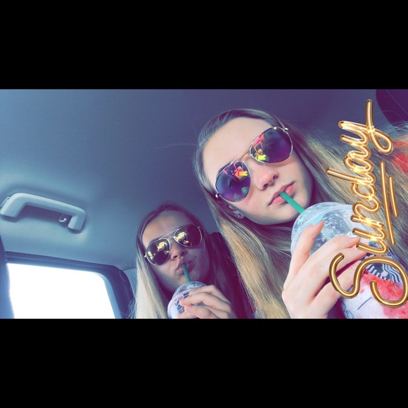 Katie Mruk - Poshmark Profile Picture of Katie Mruk (@katie_mruk) on Poshmark