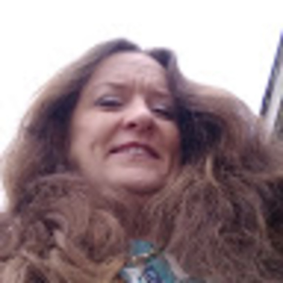 Profile Picture of Terry Firth (@terryfirth) on Poshmark