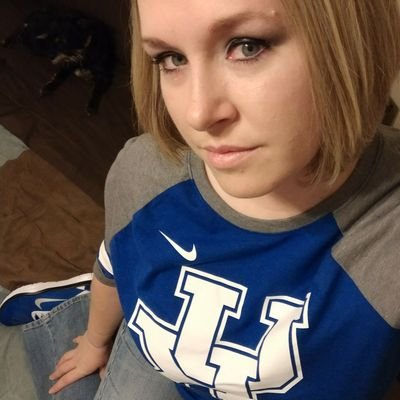 Profile Picture of Allison Alexander (@AAlexander79) on Twitter