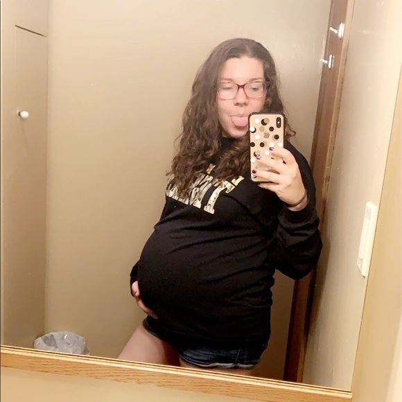 Profile Picture of Kassandra Morvant (@c00k1i392) on Poshmark