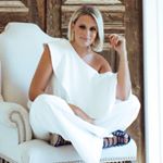 Profile Picture of ⋒ ａｎｎｅ ｃａｒｏｌ ⋒ (@annecarolwilliams) on Instagram