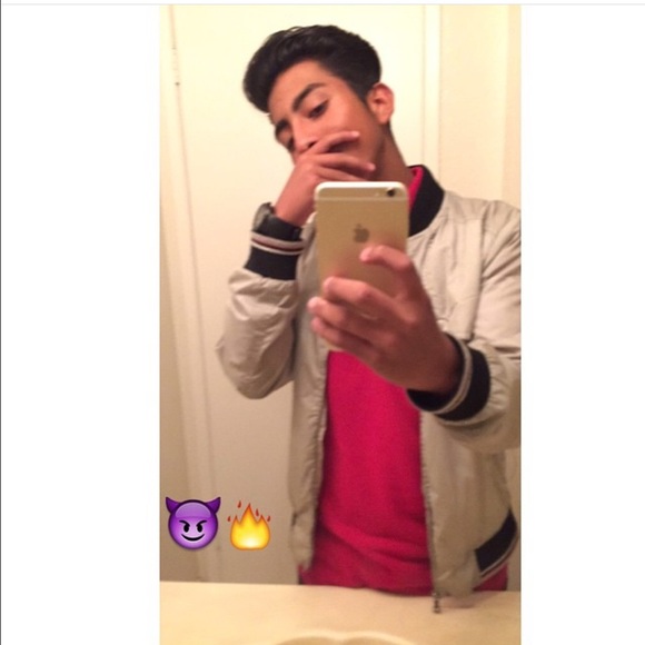 Profile Picture of Brian Avalos (@brian1269) on Poshmark