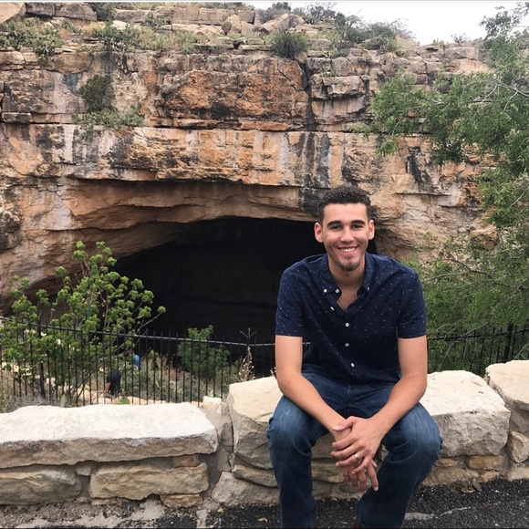 Profile Picture of Adrien Mcgimpsey (@adrien1231) on Poshmark