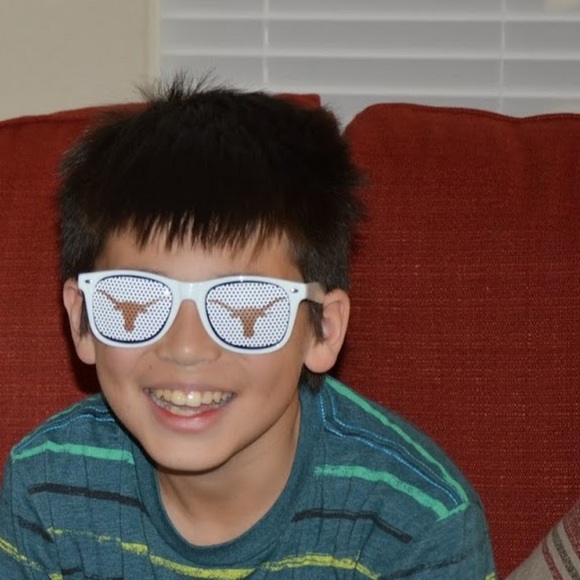 Profile Picture of Jared Yee (@cshjyee) on Poshmark
