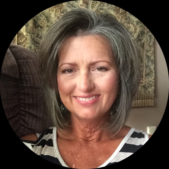 Profile Picture of Patti Foshee (@pattifoshee) on Poshmark