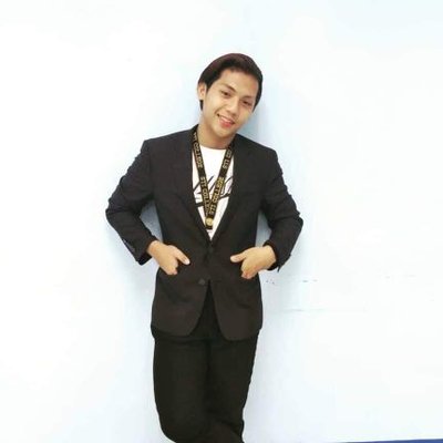 Profile Picture of Randy Chu Valdez (@MrCookgaming) on Twitter