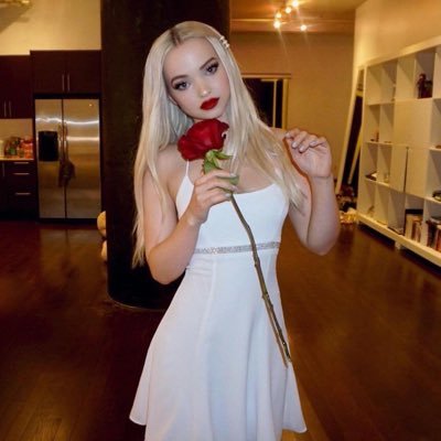 Profile Picture of Clary Rose (@ClaryRose9) on Twitter