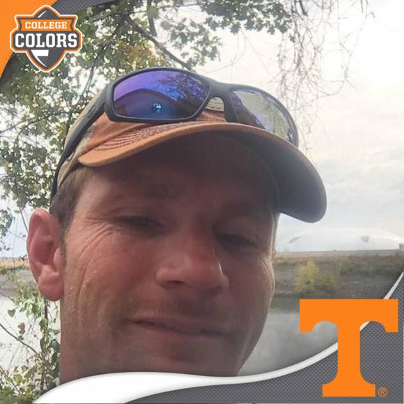 Profile Picture of Jennifer Callins (@jonathanwilbank) on Poshmark