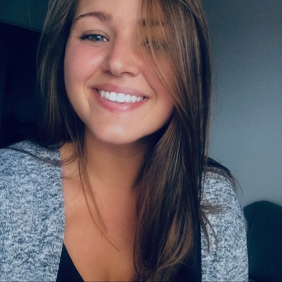 Profile Picture of Ericka Pauly (@erickapauly) on Poshmark