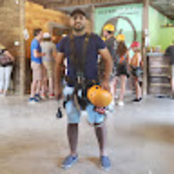 Profile Picture of Deya Ayed (@abusalmaayed) on Poshmark