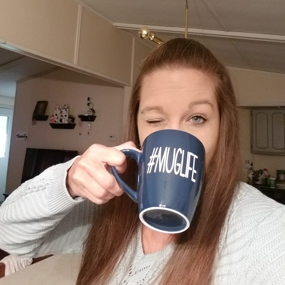 Profile Picture of Elizabeth Felkner (@efelkner4) on Poshmark