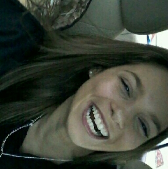 Profile Picture of Stacey Dylewsky (@staceymiche) on Poshmark