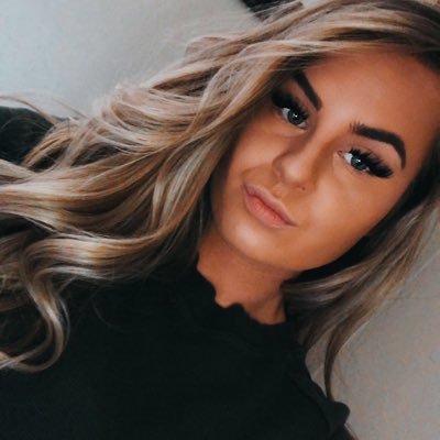 Profile Picture of Isa (@isabelleross121) on Twitter