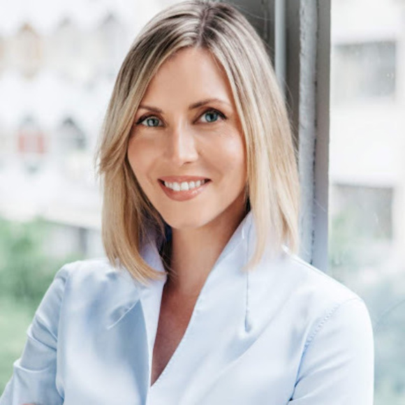 Profile Picture of Dimitra Dimitrakopoulou (@dimitradimitrak) on Poshmark