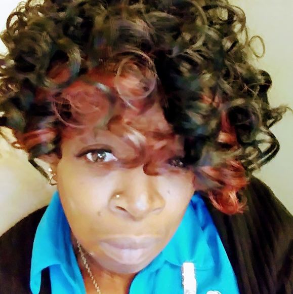 Sandra Schofield - Poshmark Profile Picture of Sandra Schofield (@san12824) on Poshmark