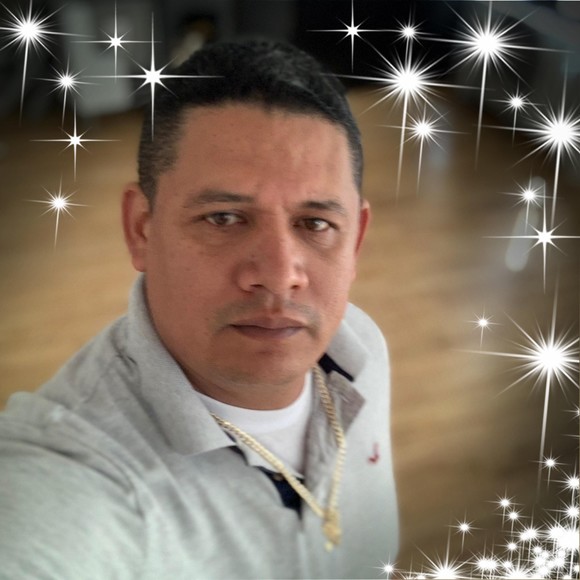 Profile Picture of Tulio Osorio (@tulioosorio) on Poshmark