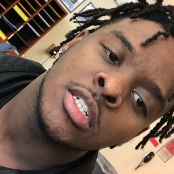 Profile Picture of Tyler Crum (@tcrum777777) on Poshmark