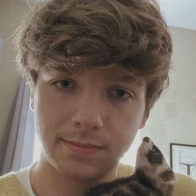 Profile Picture of Miley Morcom (@MileyStalksKarl) on Twitter
