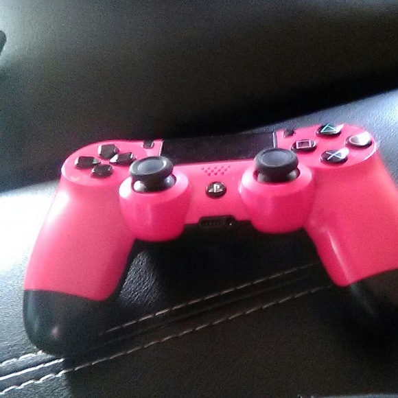 Profile Picture of Mario Lucious (@mariolucious) on Poshmark