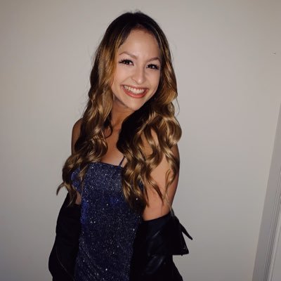 Profile Picture of Kara (@Karabowman99) on Twitter