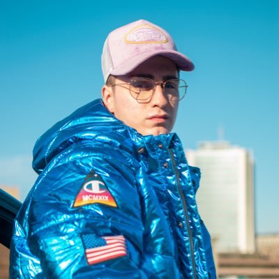 Profile Picture of Marc Vinyls (@MarcVinyls) on Twitter