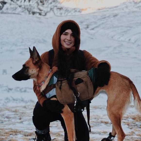 Profile Picture of Kana Naito (@sknaito) on Poshmark