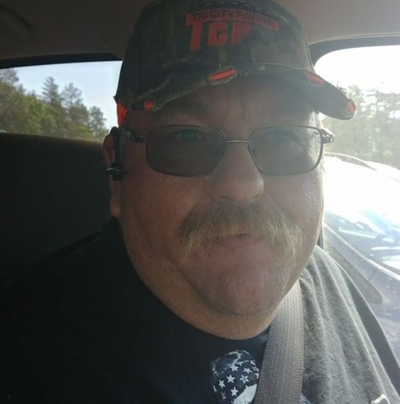 Profile Picture of Richard Kieffer (@richardkieffer) on Poshmark