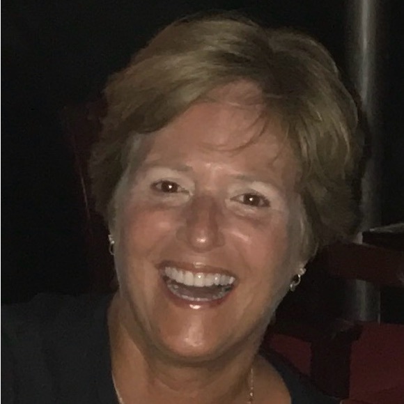 Profile Picture of Lynn Granata (@lynngranata) on Poshmark