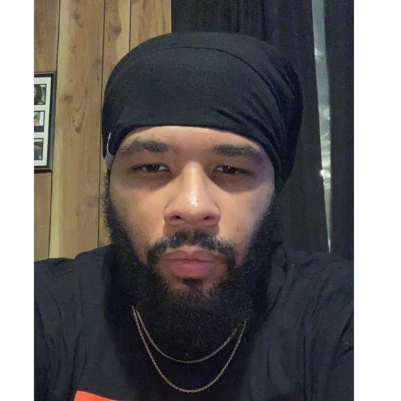 Profile Picture of Jamar Holmes (@kingholmes24) on Poshmark