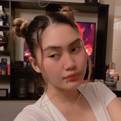 Profile Picture of Hannah Glaze Daquiz (@DaquizGlaze) on Twitter