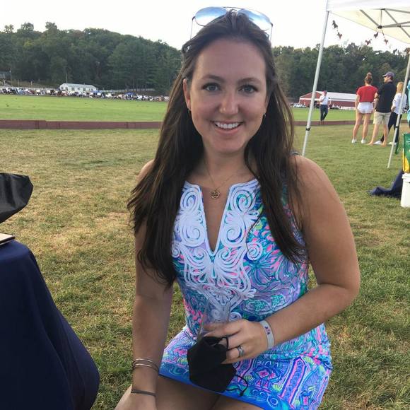 Profile Picture of Katarina Rizzuto (@krizzuto10) on Poshmark