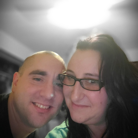 Profile Picture of Victoria Mcleod (@vmcleod621) on Poshmark