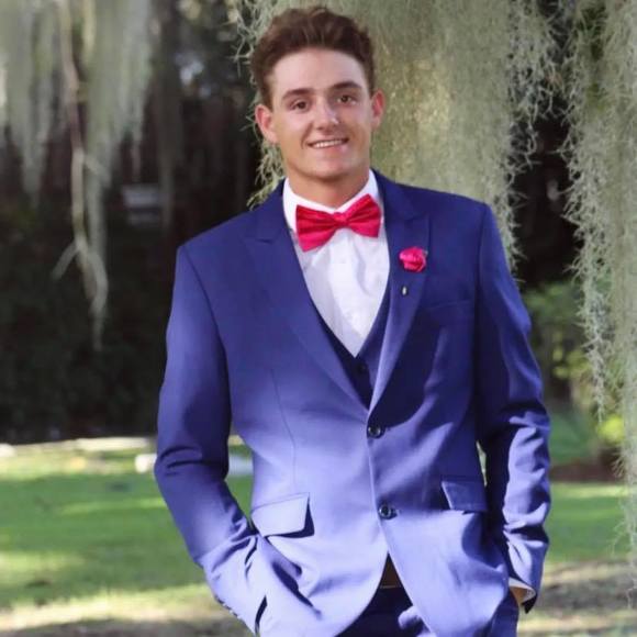 Profile Picture of Brennon Smith (@brennonsmith295) on Poshmark