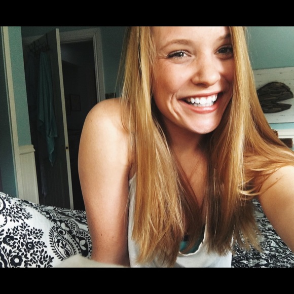 Profile Picture of Caroline Keating (@carolinekeating) on Poshmark