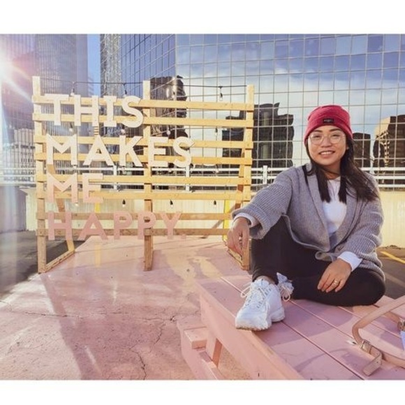 Profile Picture of Astrud Lelis (@astrudlelis) on Poshmark