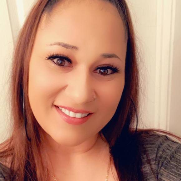 Profile Picture of Griselda Huerta (@laprinses81) on Poshmark