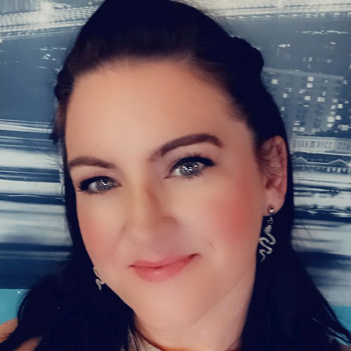 Profile Picture of Danielle (@daniellefrock90) on Tiktok