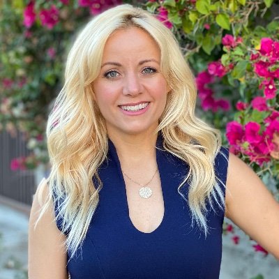 Profile Picture of 𝐿𝑖𝑧𝑧𝑦 𝑅𝑖𝑐ℎ 𝐶𝑎𝑡𝑖𝑛𝑑𝑖𝑔 (@lynda_catindig) on Twitter