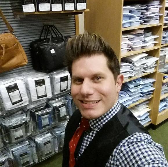 Profile Picture of Daniel Volpe (@daniboy85) on Poshmark
