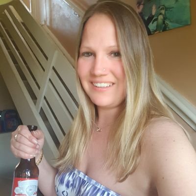 Profile Picture of Joanne Wade (@cuddle_jo) on Twitter