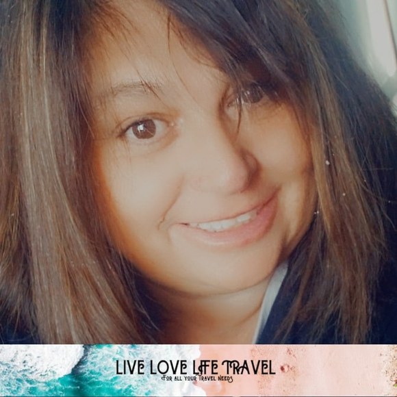 Profile Picture of Andrea Mckindley (@andrea0702) on Poshmark