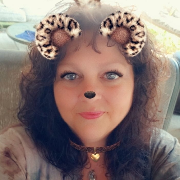 Profile Picture of Joyce Clifford- brown (@purplepeony) on Poshmark