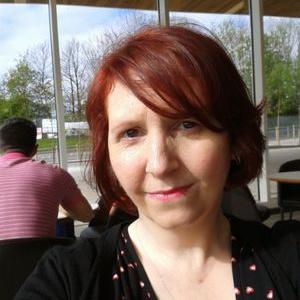 Profile Picture of Amanda Plummeron Twitter