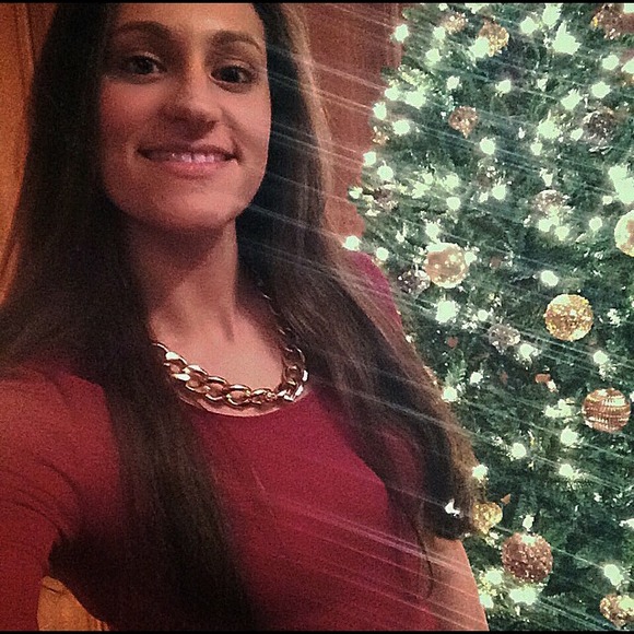 Profile Picture of Maddy Loniewski (@loniewskim) on Poshmark