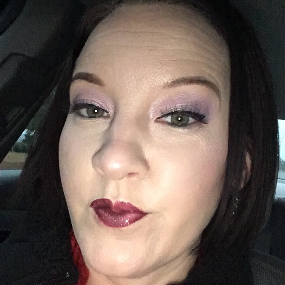 Profile Picture of Debbie Blocker (@dblocker30417) on Poshmark