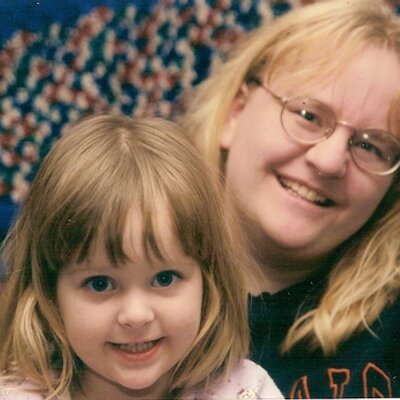 Profile Picture of Michelle Colvin (@MichelleColvin3) on Twitter