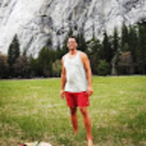 Profile Picture of Michael Geraci (@michaelgeraci) on Poshmark